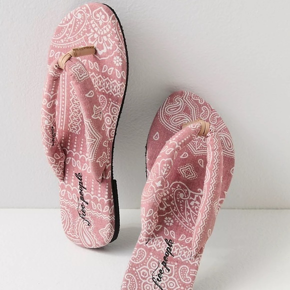 Free People Es Verda Bandana Pink Cotton Thong Sandals Flip Flop Size 5 Women’s - Picture 1 of 8